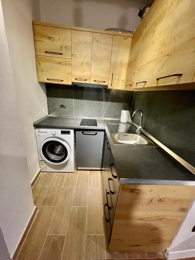 Keon Superb Studio Apartament Tiranë Luaran gambar